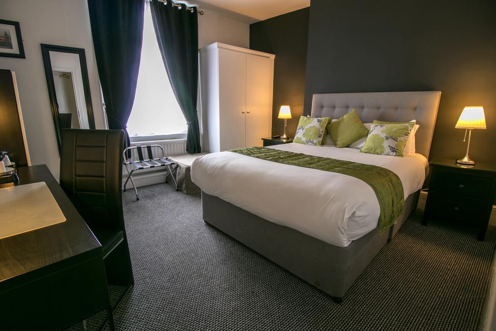Grand Junction Arms Hotel Лондон Екстериор снимка