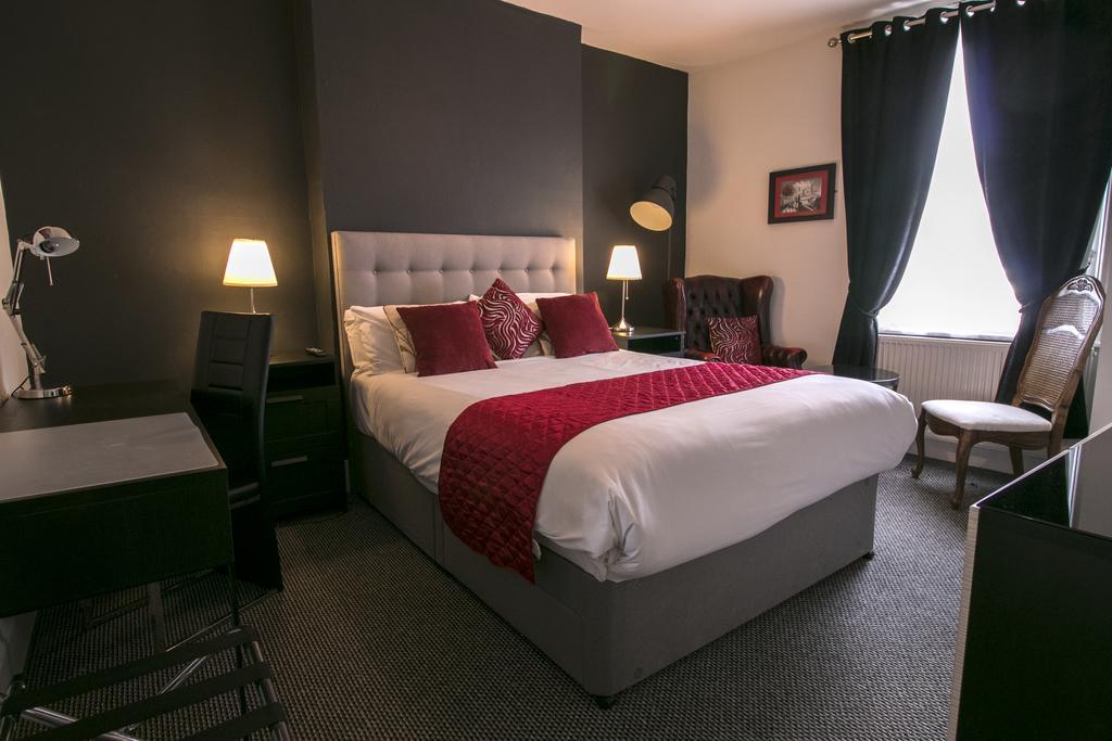 Grand Junction Arms Hotel Лондон Екстериор снимка