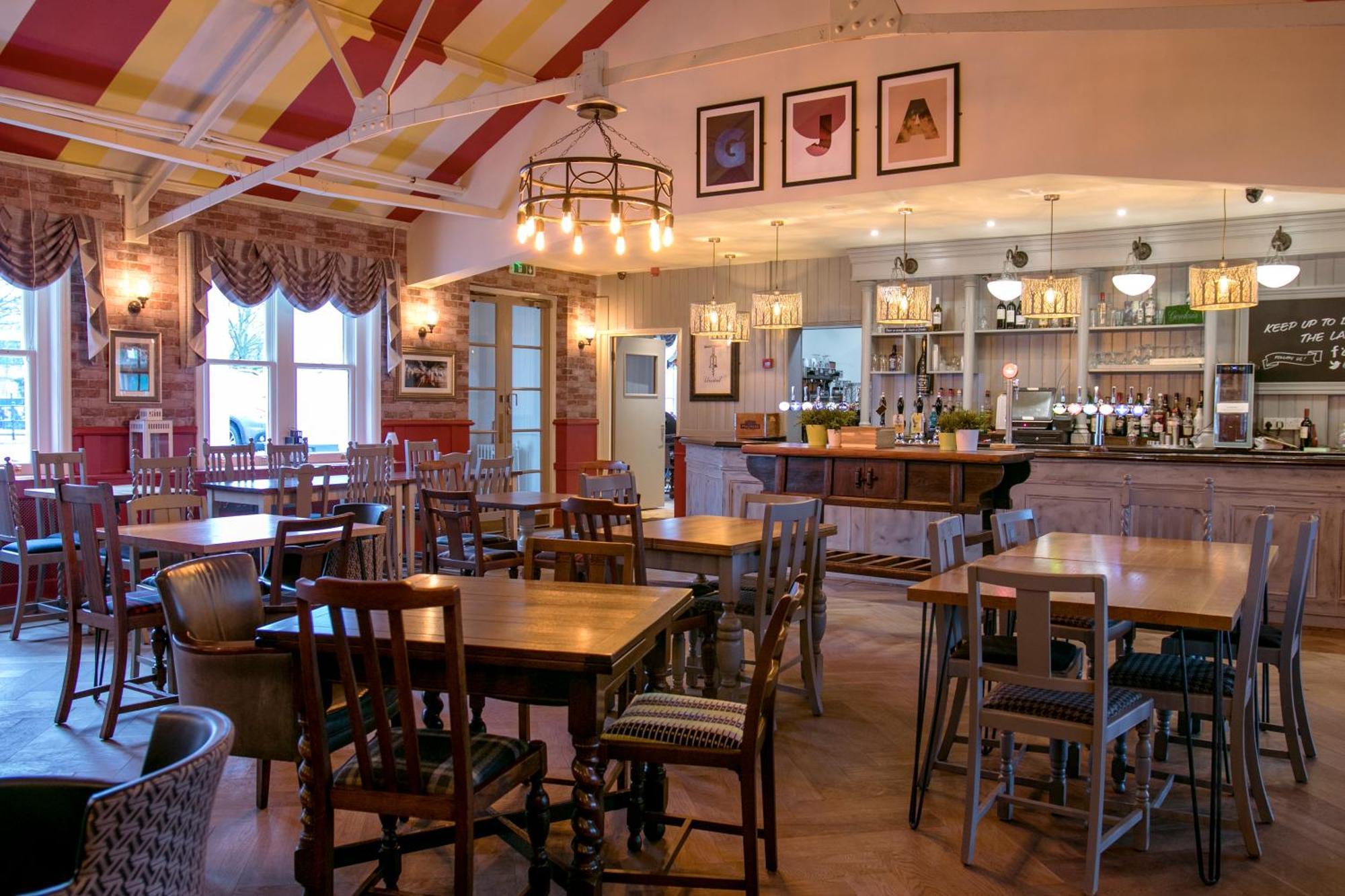 Grand Junction Arms Hotel Лондон Екстериор снимка