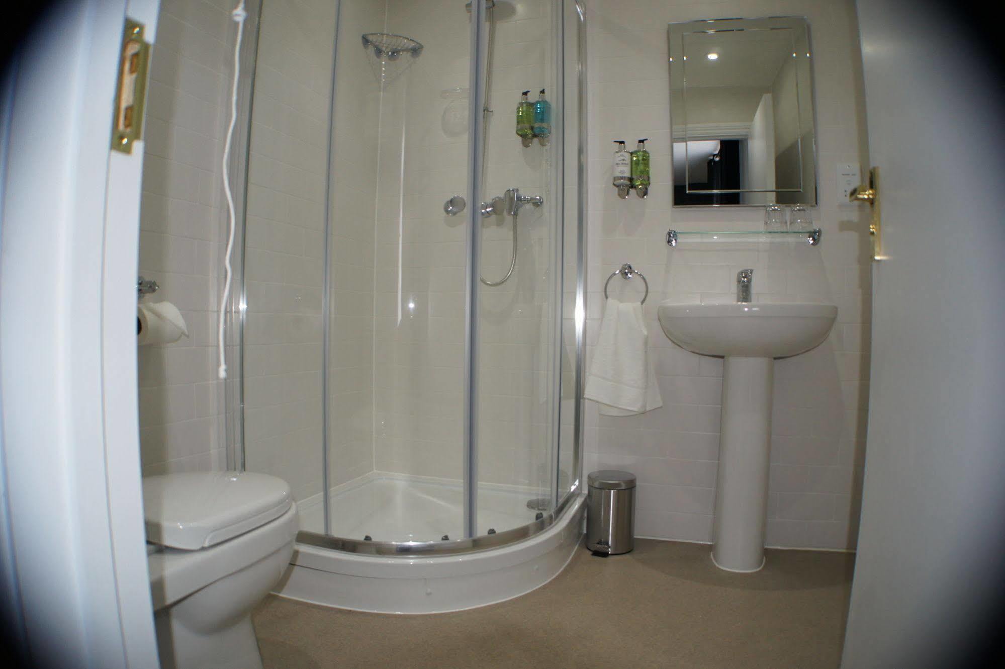 Grand Junction Arms Hotel Лондон Екстериор снимка