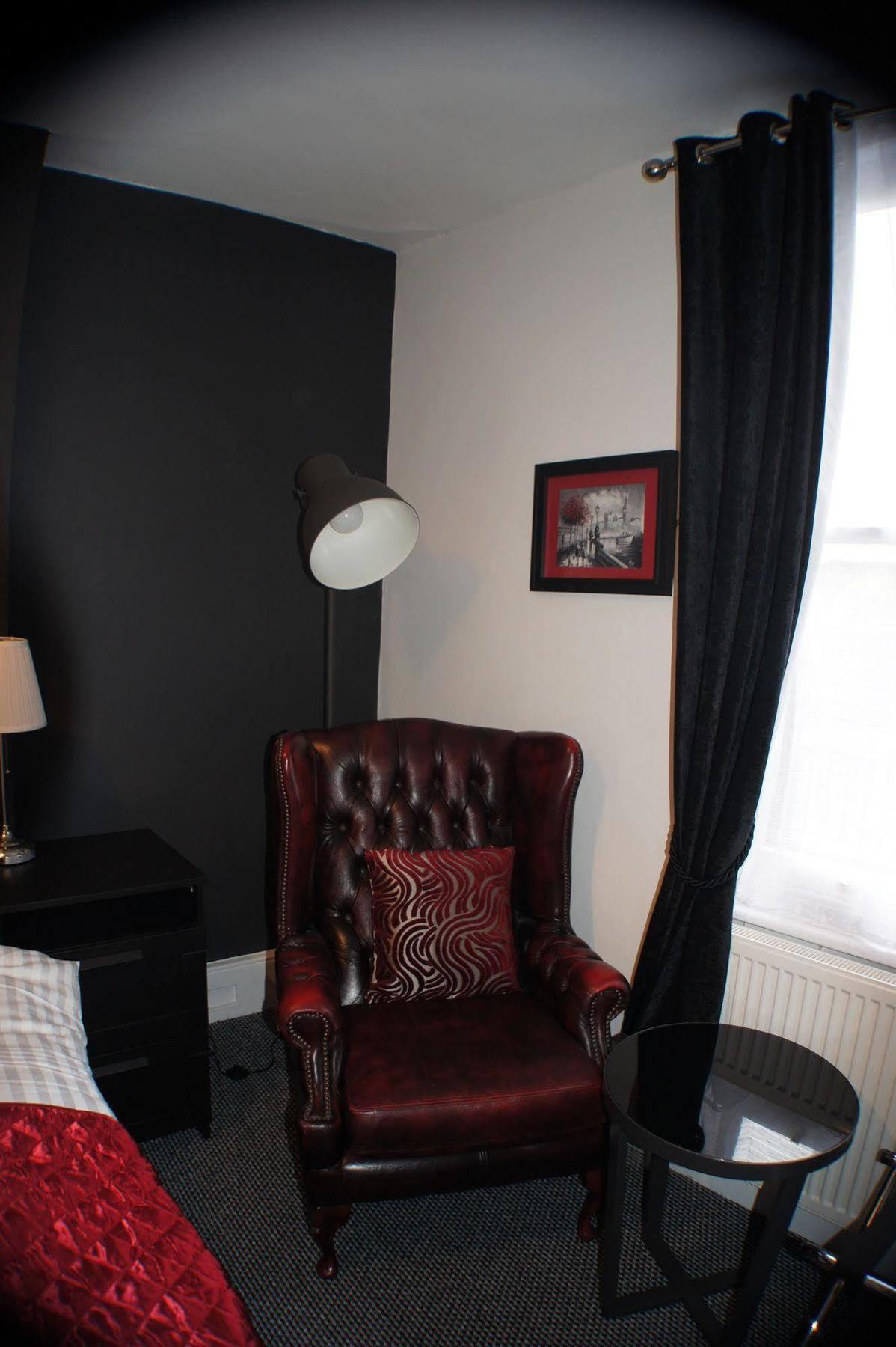 Grand Junction Arms Hotel Лондон Екстериор снимка