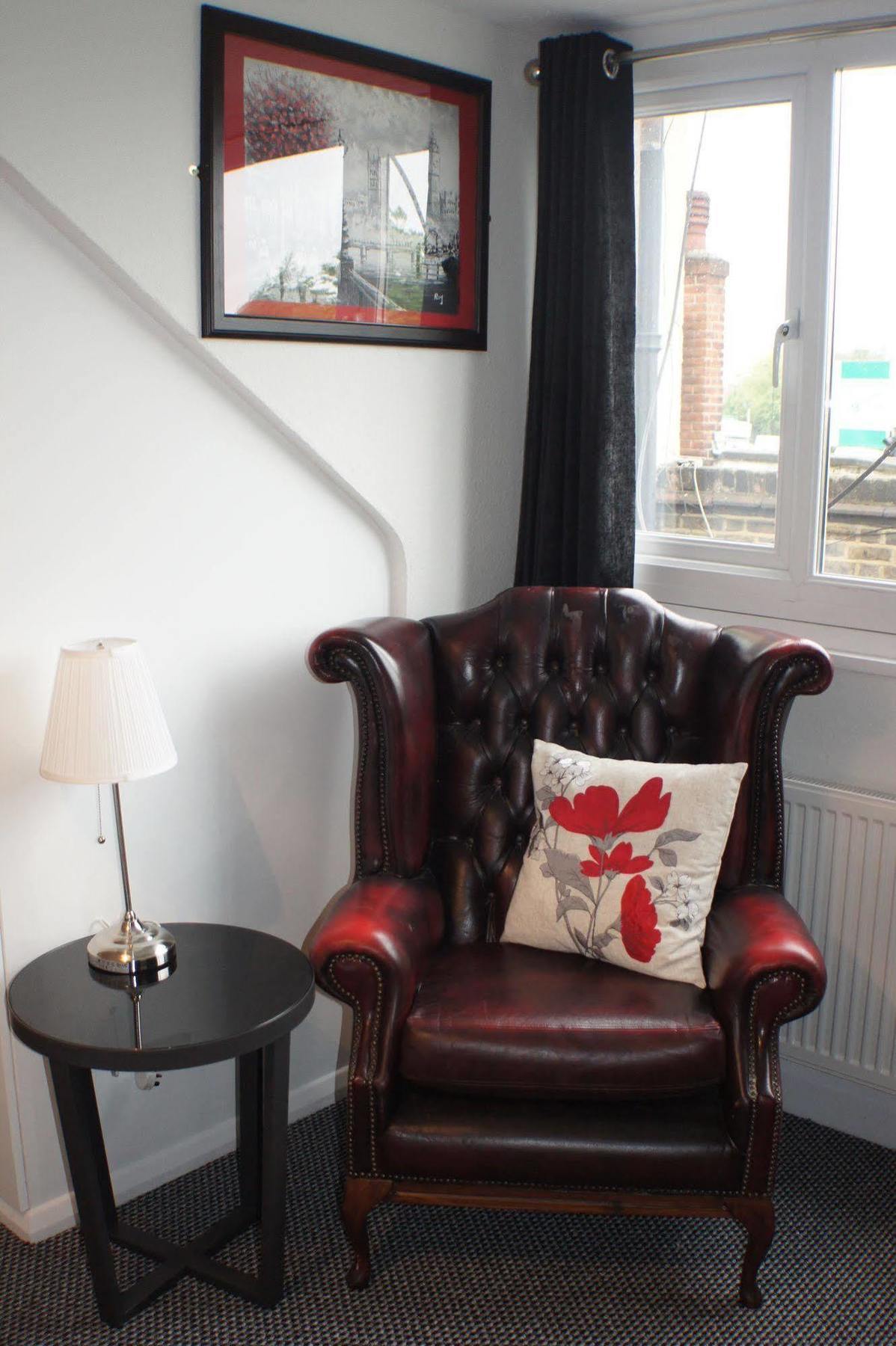 Grand Junction Arms Hotel Лондон Екстериор снимка