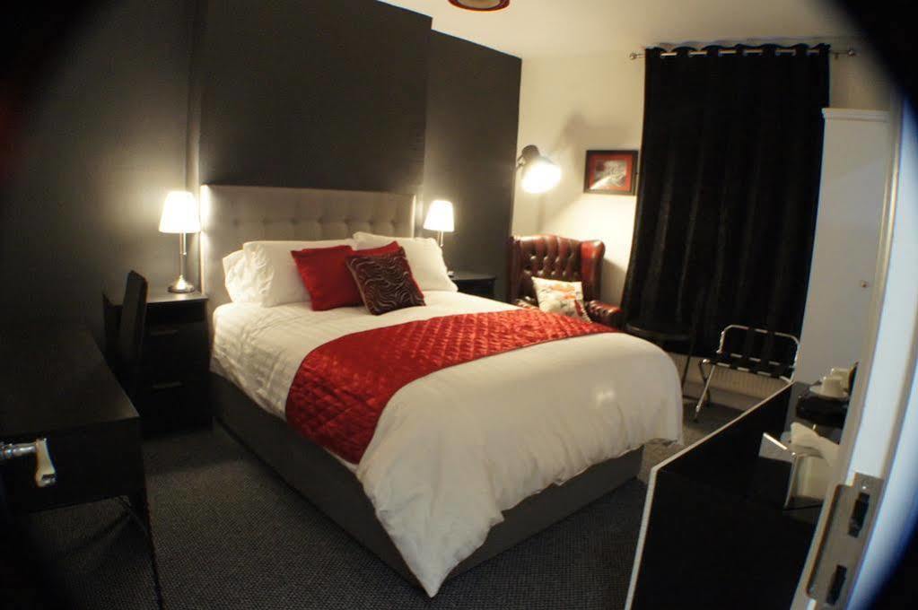 Grand Junction Arms Hotel Лондон Екстериор снимка